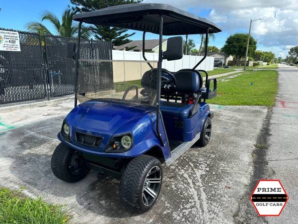 Blue EZGO 4 Passenger Golf Cart affordable golf cart rental, golf cart rent lehigh acres