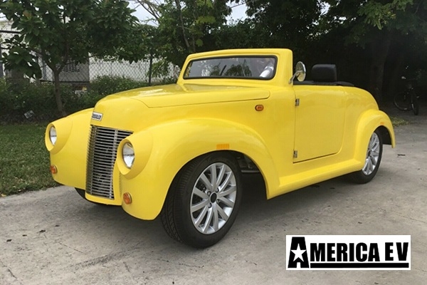 Yellow America EV 39 Roadster 4 Passenger Golf Cart affordable golf cart rental, golf cart rent lehigh acres