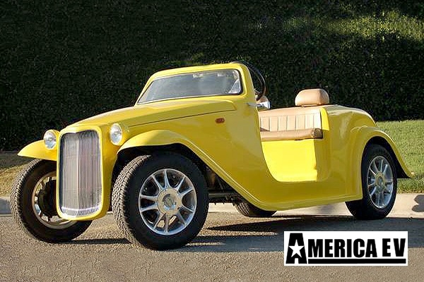 Yellow America EV California Roadster 4 Passenger Golf Cart affordable golf cart rental, golf cart rent lehigh acres