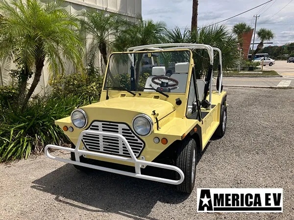 Yellow Mokee 4 Passenger Golf Cart affordable golf cart rental, golf cart rent lehigh acres